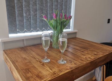 Stable Yard Dining Table Dog Friendly Holiday Let In Saltburn
